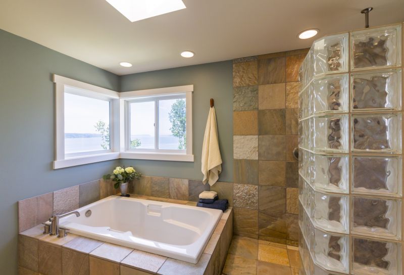 Best Bathtub Installation Contractors in Pewaukee, WI